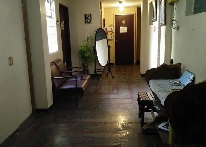 Oyo 424 La Florentina Pensionne 2*