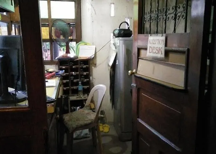 Oyo 424 La Florentina Pensionne 호텔 2*